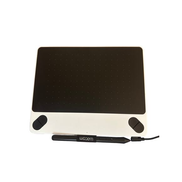 Wacom Intuos Draw CTL490 Digital Drawing Graphics Tablet Artist Pen White + USB - Picture 2 of 3